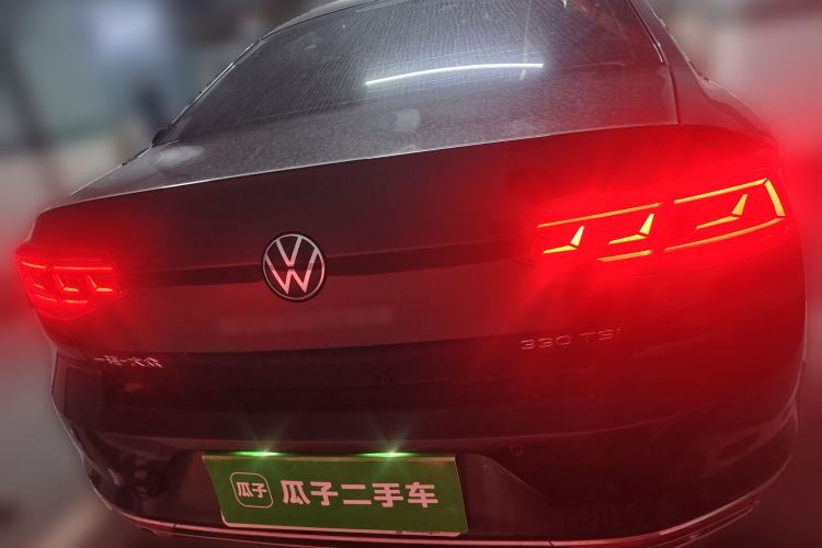 Used Volkswagen Magotan 2023 2 Million Units Commemorative Edition 330TSI DSG Luxury Version Rear