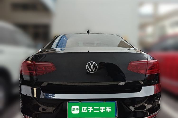 Used Volkswagen Magotan 2023 2 Million Units Commemorative Edition 330TSI DSG Luxury Version Rear