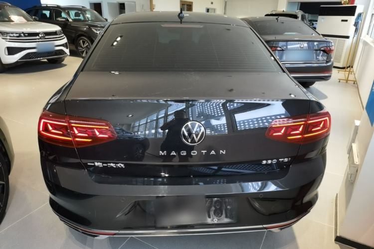 Used Volkswagen Magotan 2023 2 Million Units Commemorative Edition 330TSI DSG Luxury Version Rear
