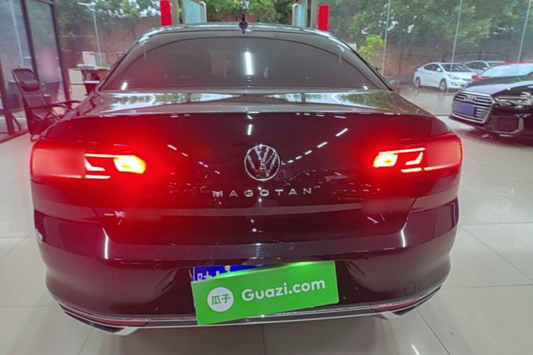 Used Volkswagen Magotan 2023 2 Million Units Commemorative Edition 330TSI DSG Luxury Version Rear