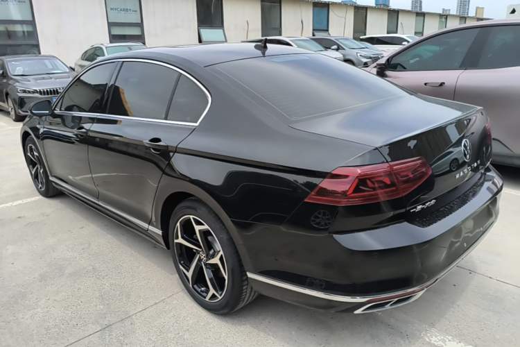 Used Volkswagen Magotan 2023 2 Million Units Commemorative Edition 330TSI DSG Luxury Version Rear Left 45 Deg
