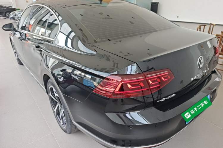 Used Volkswagen Magotan 2023 2 Million Units Commemorative Edition 330TSI DSG Luxury Version Rear Left 45 Deg