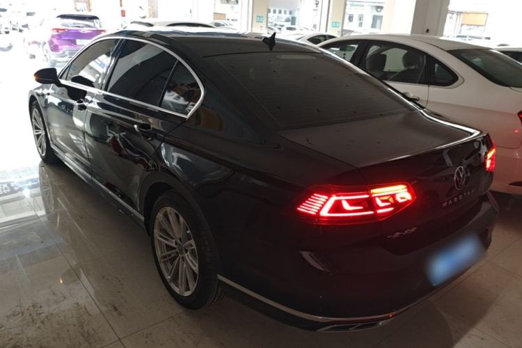 Used Volkswagen Magotan 2023 2 Million Units Commemorative Edition 330TSI DSG Luxury Version Rear Left 45 Deg