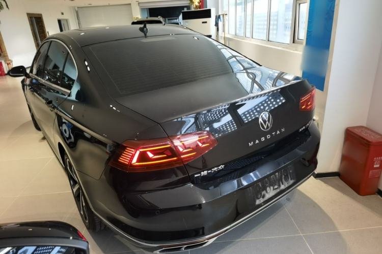 Used Volkswagen Magotan 2023 2 Million Units Commemorative Edition 330TSI DSG Luxury Version Rear Left 45 Deg