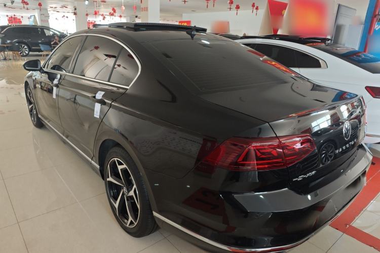Used Volkswagen Magotan 2023 2 Million Units Limited Edition 330TSI DSG Leading Version Rear Left 45 Deg