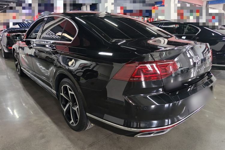Used Volkswagen Magotan 2023 2 Million Units Commemorative Edition 330TSI DSG Luxury Version Rear Left 45 Deg