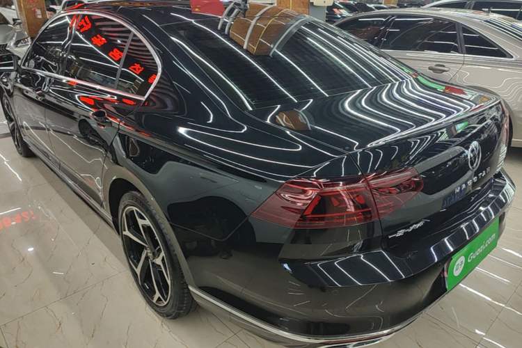 Used Volkswagen Magotan 2023 2 Million Units Commemorative Edition 330TSI DSG Luxury Version Rear Left 45 Deg
