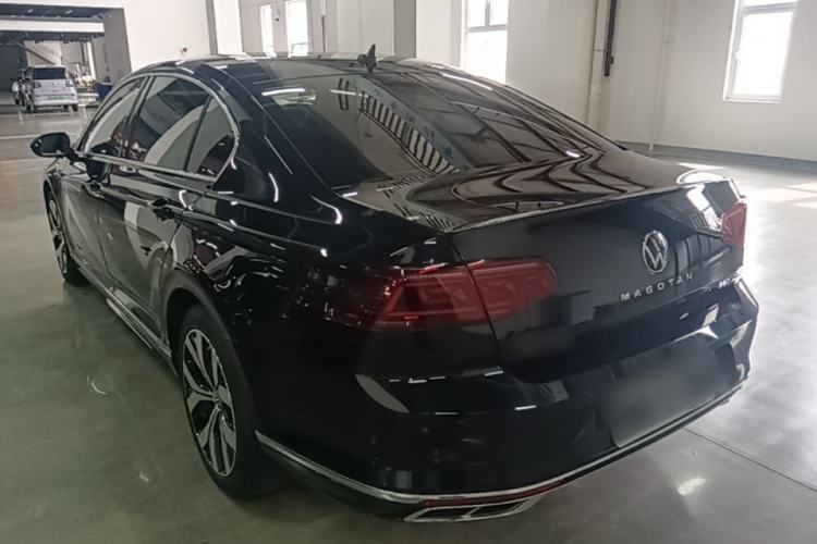 Used Volkswagen Magotan 2023 2 Million Units Limited Edition 330TSI DSG Leading Version Rear Left 45 Deg