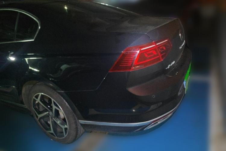 Used Volkswagen Magotan 2023 2 Million Units Commemorative Edition 330TSI DSG Luxury Version Rear Left 45 Deg