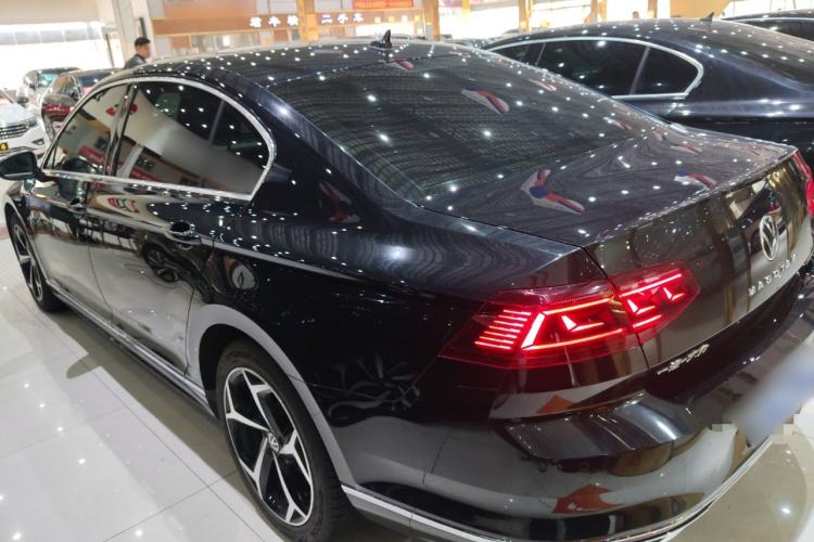 Used Volkswagen Magotan 2023 2 Million Units Limited Edition 330TSI DSG Leading Version Rear Left 45 Deg