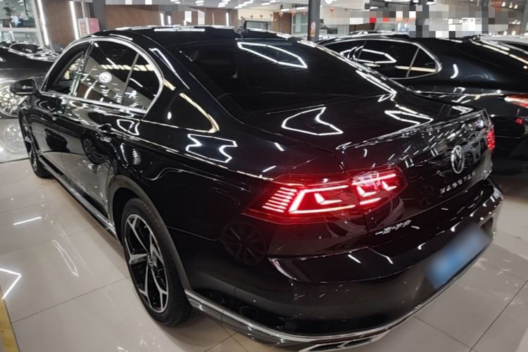 Used Volkswagen Magotan 2023 2 Million Units Commemorative Edition 330TSI DSG Luxury Version Rear Left 45 Deg