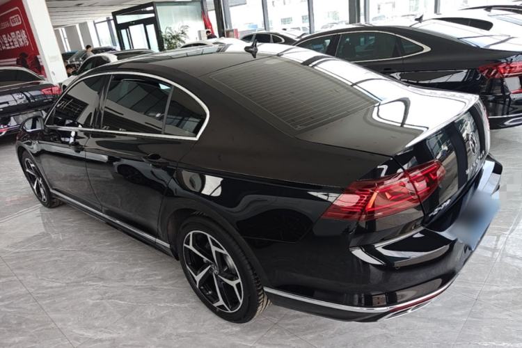 Used Volkswagen Magotan 2023 2 Million Units Commemorative Edition 330TSI DSG Luxury Version Rear Left 45 Deg