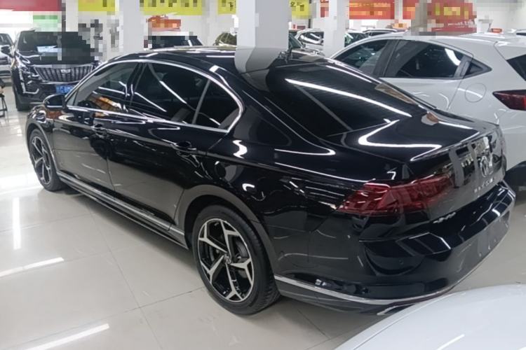 Used Volkswagen Magotan 2023 2 Million Units Commemorative Edition 330TSI DSG Luxury Version Rear Left 45 Deg