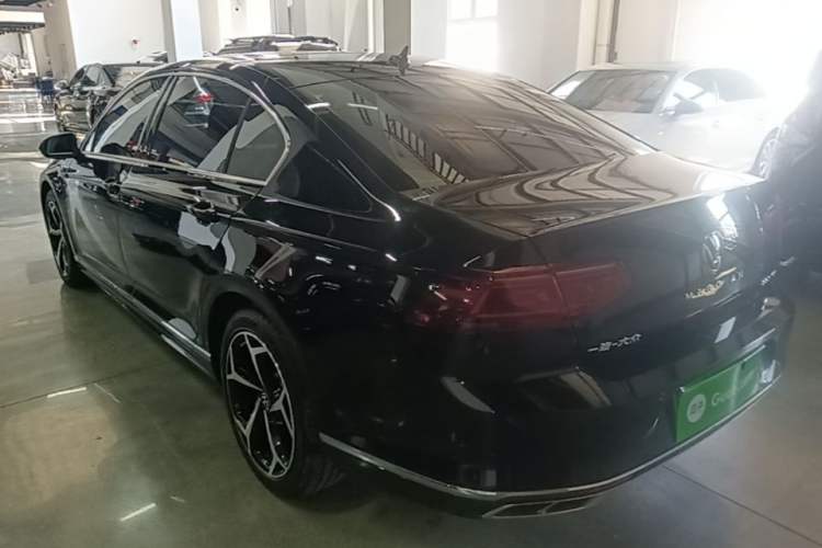 Used Volkswagen Magotan 2023 2 Million Units Limited Edition 330TSI DSG Leading Version Rear Left 45 Deg