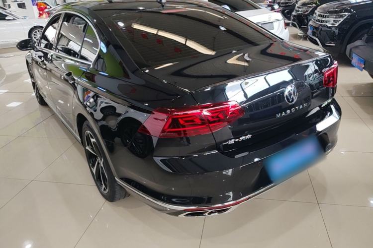 Used Volkswagen Magotan 2023 2 Million Units Commemorative Edition 330TSI DSG Luxury Version Rear Left 45 Deg