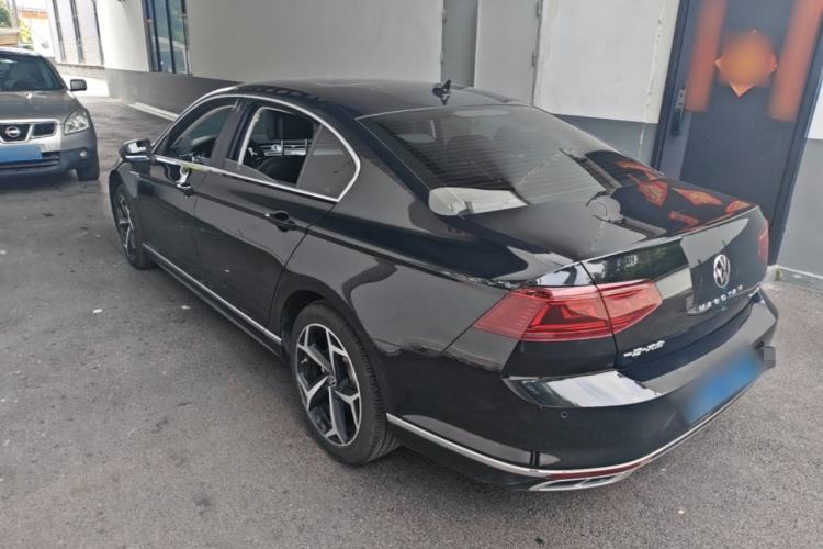 Used Volkswagen Magotan 2023 2 Million Units Commemorative Edition 330TSI DSG Luxury Version Rear Left 45 Deg