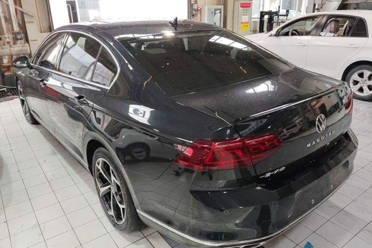 Used Volkswagen Magotan 2023 2 Million Units Commemorative Edition 330TSI DSG Luxury Version Rear Left 45 Deg