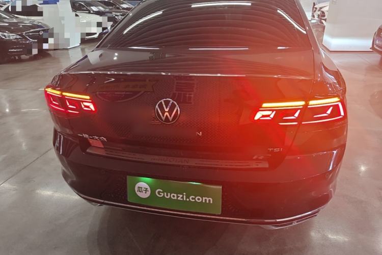 Used Volkswagen Magotan 2023 2 Million Units Limited Edition 330TSI DSG Leading Version Rear