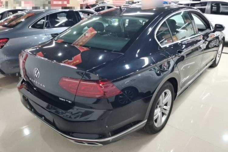 Used Volkswagen Magotan 2023 2 Million Units Limited-Edition 280TSI DSG Comfort Version Rear Right 45 Deg