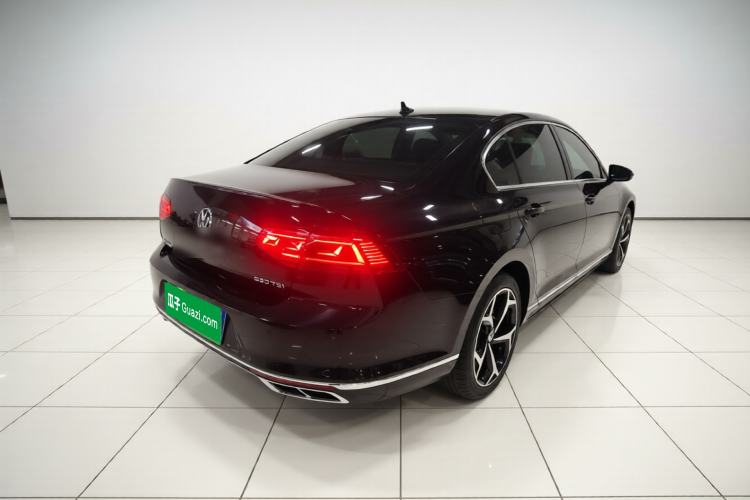 Used Volkswagen Magotan 2023 2 Million Units Limited Edition 330TSI DSG Leading Version Rear Right 45 Deg