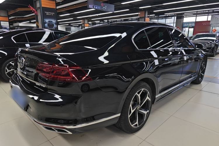 Used Volkswagen Magotan 2023 2 Million Units Limited-Edition 380TSI DSG Flagship Version Rear Right 45 Deg