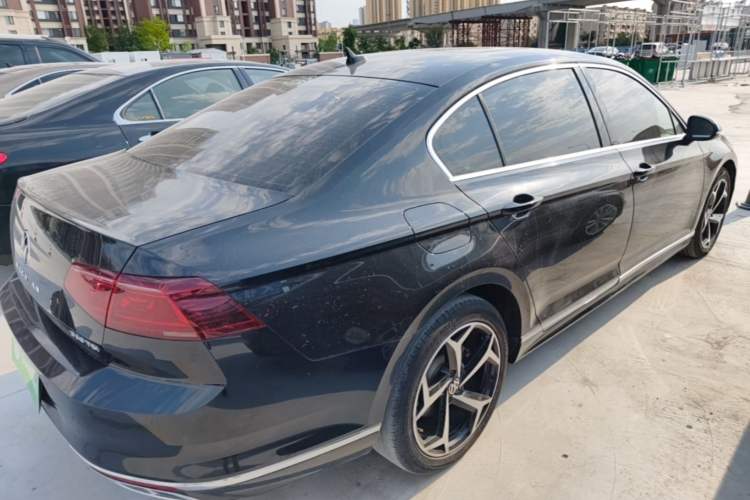 Used Volkswagen Magotan 2023 2 Million Units Limited Edition 330TSI DSG Leading Version Rear Right 45 Deg
