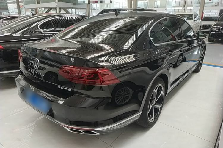 Used Volkswagen Magotan 2023 2 Million Units Limited Edition 330TSI DSG Leading Version Rear Right 45 Deg