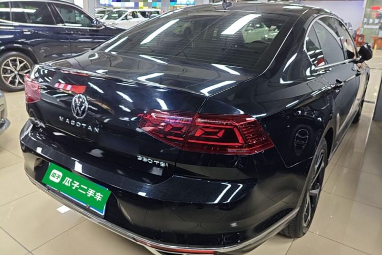 Used Volkswagen Magotan 2023 2 Million Units Limited Edition 330TSI DSG Leading Version Rear Right 45 Deg