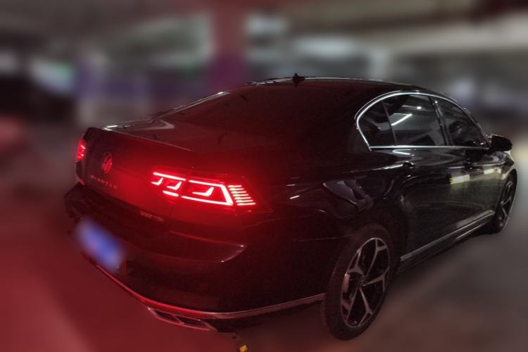 Used Volkswagen Magotan 2023 2 Million Units Limited Edition 330TSI DSG Leading Version Rear Right 45 Deg