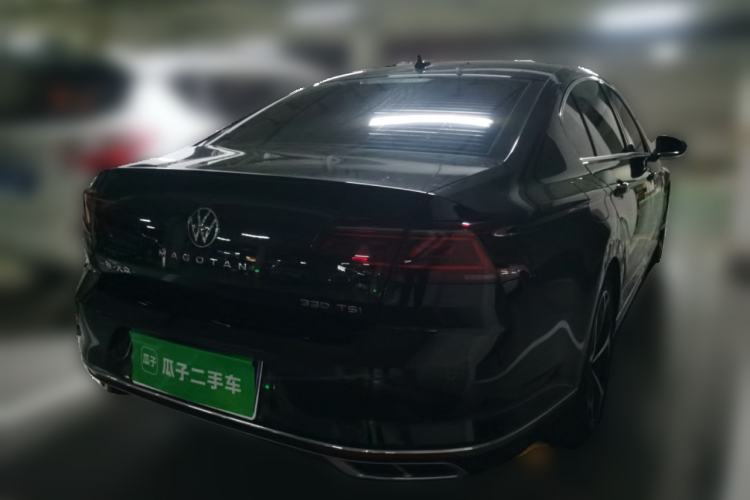 Used Volkswagen Magotan 2023 2 Million Units Commemorative Edition 330TSI DSG Luxury Version Rear Right 45 Deg