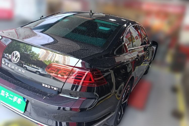 Used Volkswagen Magotan 2023 2 Million Units Commemorative Edition 330TSI DSG Luxury Version Rear Right 45 Deg