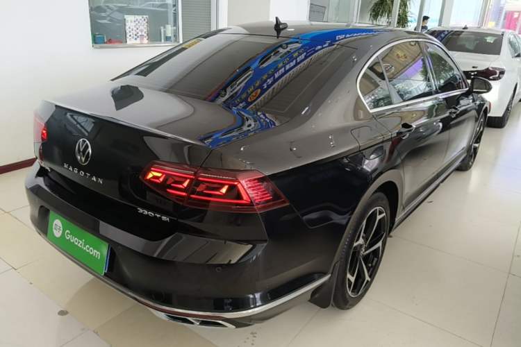 Used Volkswagen Magotan 2023 2 Million Units Commemorative Edition 330TSI DSG Luxury Version Rear Right 45 Deg