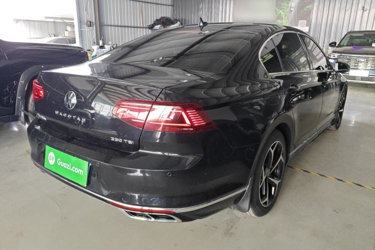 Used Volkswagen Magotan 2023 2 Million Units Limited Edition 330TSI DSG Leading Version Rear Right 45 Deg