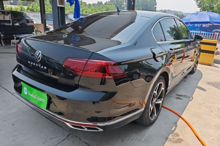 Used Volkswagen Magotan 2023 2 Million Units Commemorative Edition 330TSI DSG Luxury Version Rear Right 45 Deg