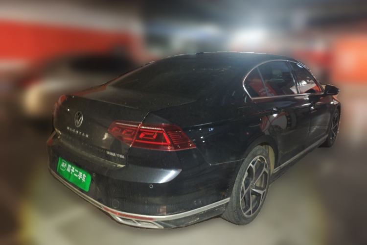 Used Volkswagen Magotan 2023 2 Million Units Commemorative Edition 330TSI DSG Luxury Version Rear Right 45 Deg