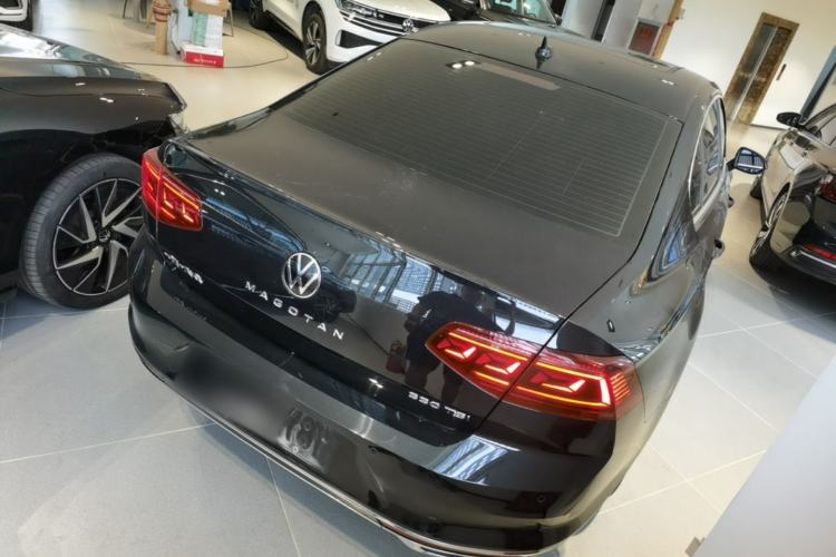 Used Volkswagen Magotan 2023 2 Million Units Commemorative Edition 330TSI DSG Luxury Version Rear Right 45 Deg