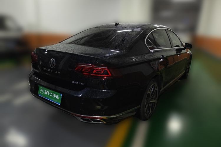Used Volkswagen Magotan 2023 2 Million Units Commemorative Edition 330TSI DSG Luxury Version Rear Right 45 Deg