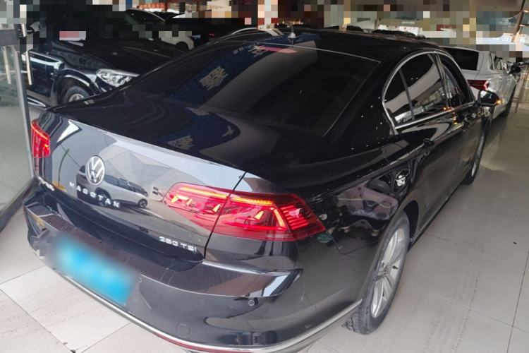 Used Volkswagen Magotan 2023 2 Million Units Limited-Edition 280TSI DSG Comfort Version Rear Right 45 Deg