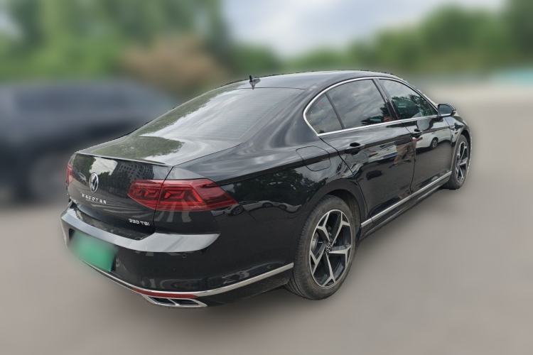 Used Volkswagen Magotan 2023 2 Million Units Commemorative Edition 330TSI DSG Luxury Version Rear Right 45 Deg
