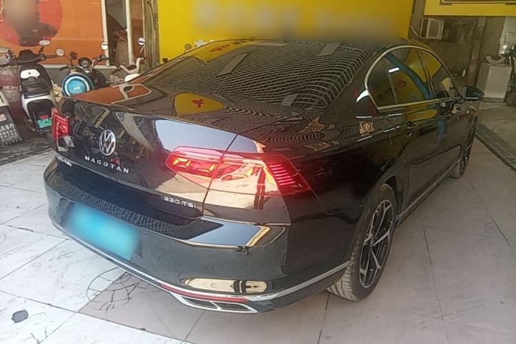 Used Volkswagen Magotan 2023 2 Million Units Commemorative Edition 330TSI DSG Luxury Version Rear Right 45 Deg
