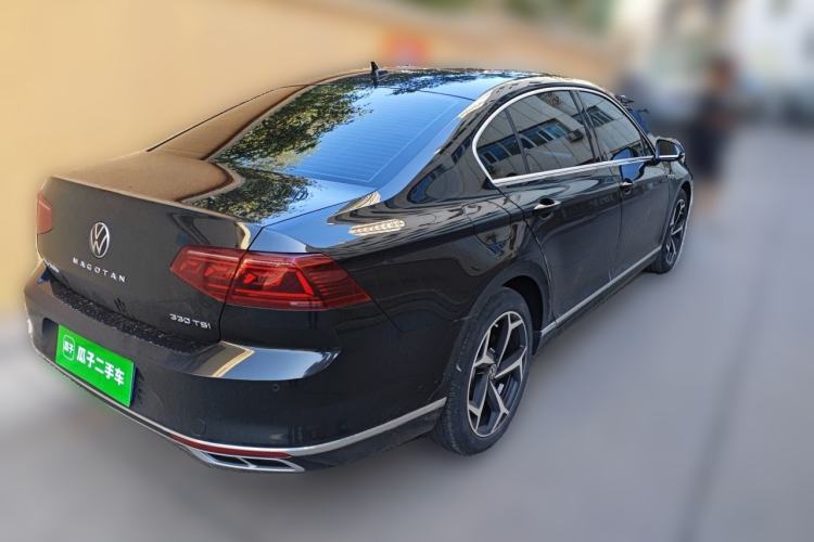 Used Volkswagen Magotan 2023 2 Million Units Commemorative Edition 330TSI DSG Luxury Version Rear Right 45 Deg