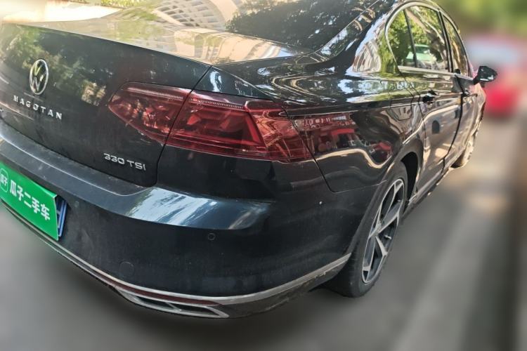 Used Volkswagen Magotan 2023 2 Million Units Commemorative Edition 330TSI DSG Luxury Version Rear Right 45 Deg