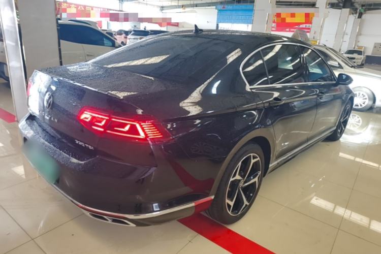 Used Volkswagen Magotan 2023 2 Million Units Commemorative Edition 330TSI DSG Luxury Version Rear Right 45 Deg