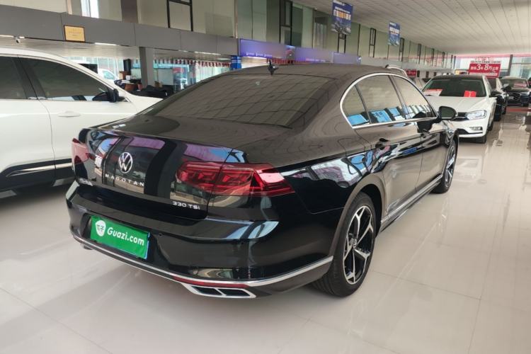 Used Volkswagen Magotan 2023 2 Million Units Commemorative Edition 330TSI DSG Luxury Version Rear Right 45 Deg