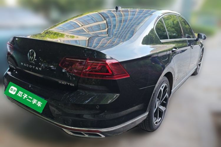 Used Volkswagen Magotan 2023 2 Million Units Commemorative Edition 330TSI DSG Luxury Version Rear Right 45 Deg