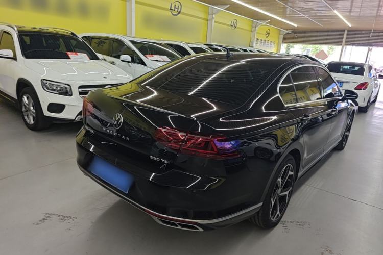Used Volkswagen Magotan 2023 2 Million Units Commemorative Edition 330TSI DSG Luxury Version Rear Right 45 Deg