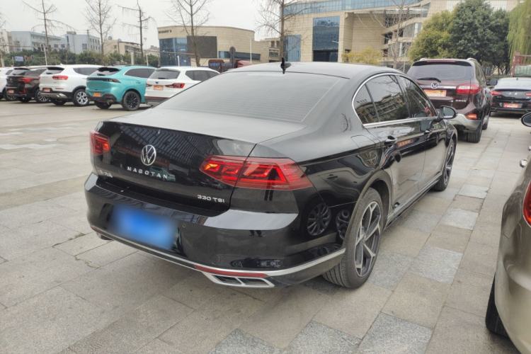 Used Volkswagen Magotan 2023 2 Million Units Limited Edition 330TSI DSG Leading Version Rear Right 45 Deg