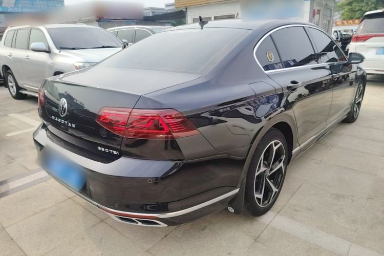 Used Volkswagen Magotan 2023 2 Million Units Limited Edition 330TSI DSG Leading Version Rear Right 45 Deg