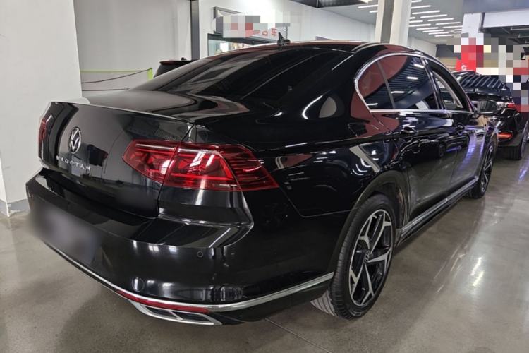 Used Volkswagen Magotan 2023 2 Million Units Commemorative Edition 330TSI DSG Luxury Version Rear Right 45 Deg