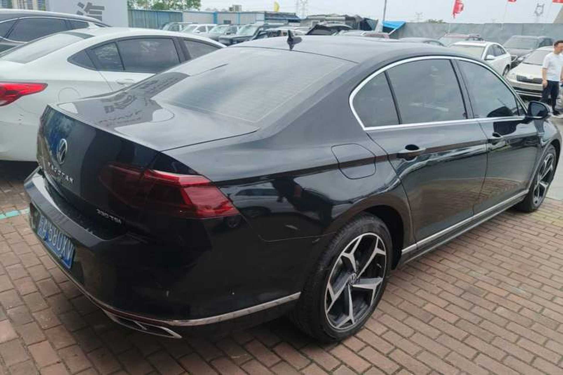 Used Volkswagen Magotan 2023 2 Million Units Commemorative Edition 330TSI DSG Luxury Version Rear Right 45 Deg
